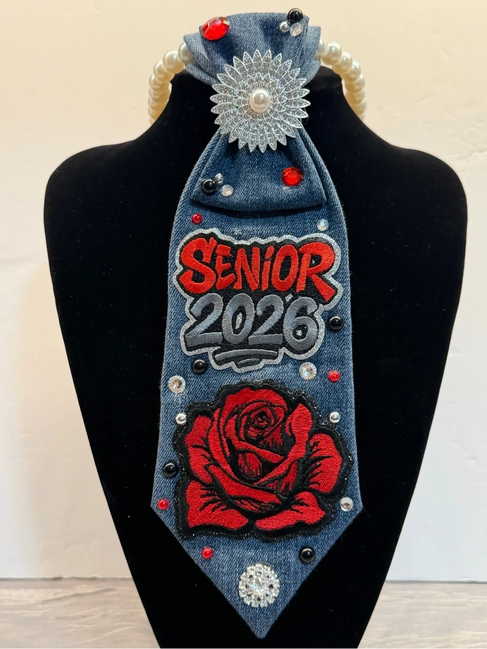 Handcrafted Denim 'Senior 2026' Tie Necklace with Red Rose Embroidery - Picture 8 of 13